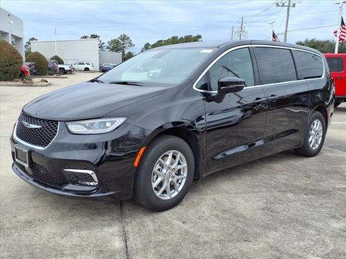 2025 Chrysler Pacifica L