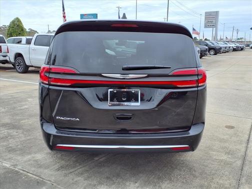 2025 Chrysler Pacifica L