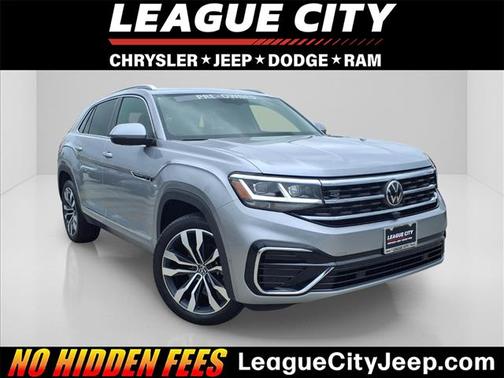 Silver Metallic 2023 Volkswagen Atlas Cross Sport 3.6L V6 SEL Premium R-Line
