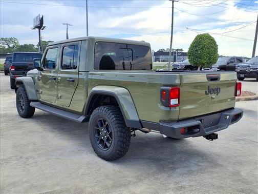 2025 Jeep Gladiator Sport