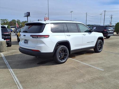 2025 Jeep Grand Cherokee L Laredo