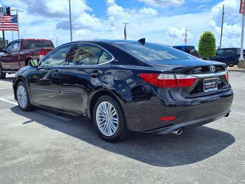 2015 Lexus ES 350 Crafted Line