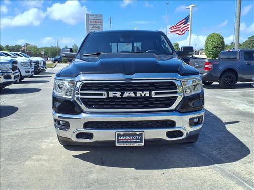 Diamond Black Crystal Pearlcoat 2023 RAM 1500 Big Horn/Lone Star