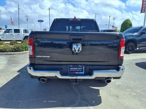 Diamond Black Crystal Pearlcoat 2023 RAM 1500 Big Horn/Lone Star