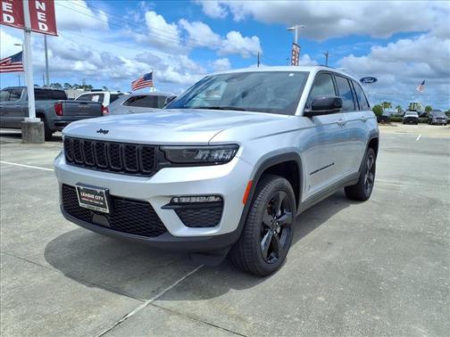 Silver Zynith 2025 Jeep Grand Cherokee Limited