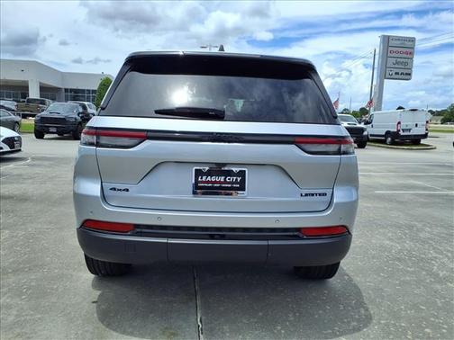 Silver Zynith 2025 Jeep Grand Cherokee Limited
