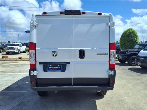 White 2026 RAM ProMaster 1500 Low Roof