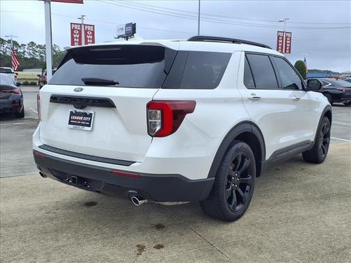 2024 Ford Explorer ST-Line