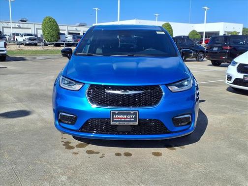 2026 Chrysler Pacifica L