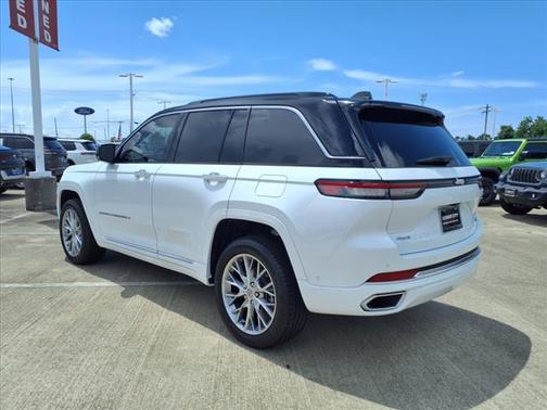 2025 Jeep Grand Cherokee Summit