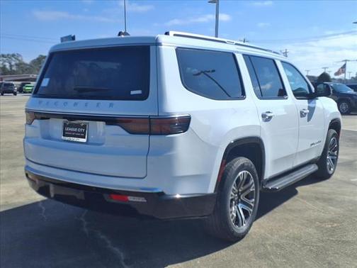 2025 Jeep Wagoneer Base