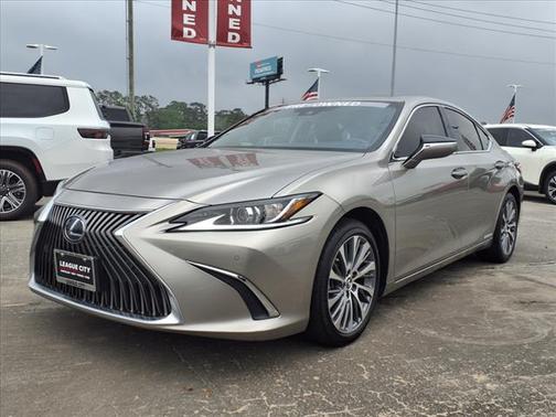 2021 Lexus ES 300h Base