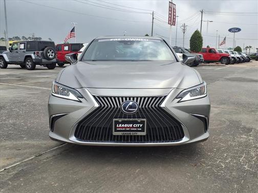 2021 Lexus ES 300h Base