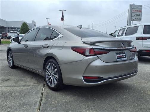 2021 Lexus ES 300h Base