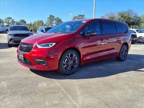 2026 Chrysler Pacifica L