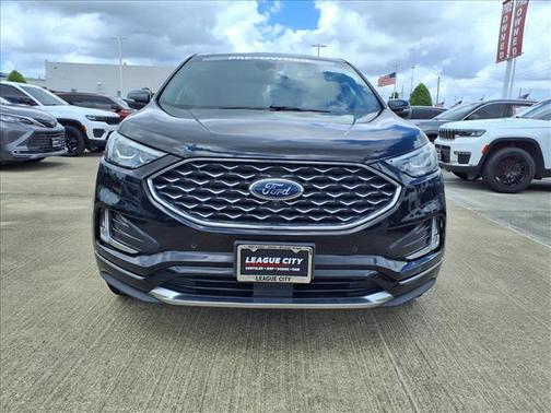 Black Metallic 2022 Ford Edge Titanium