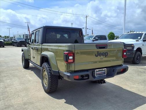 Green 2026 Jeep Gladiator Sport