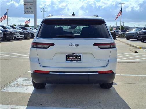 2025 Jeep Grand Cherokee L Laredo