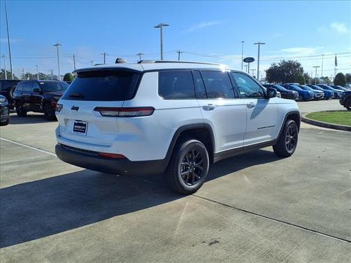 2025 Jeep Grand Cherokee L Laredo