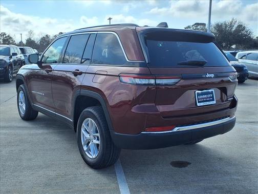 2026 Jeep Grand Cherokee Laredo