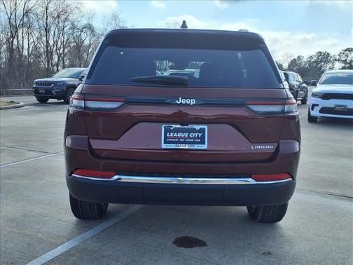 2026 Jeep Grand Cherokee Laredo