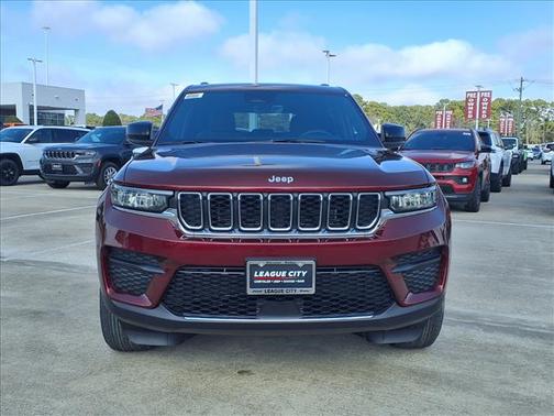 2026 Jeep Grand Cherokee Laredo