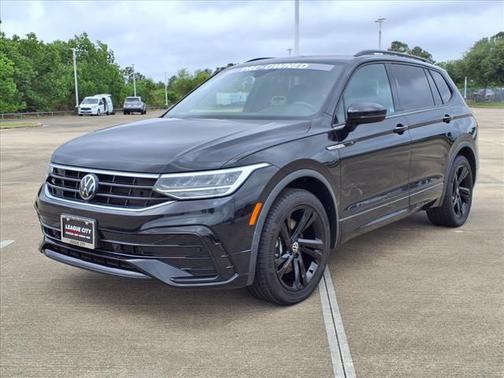 2023 Volkswagen Tiguan 2.0T SE R-Line Black