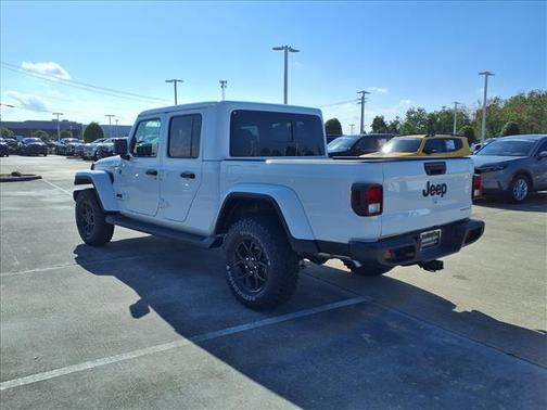 2025 Jeep Gladiator Sport