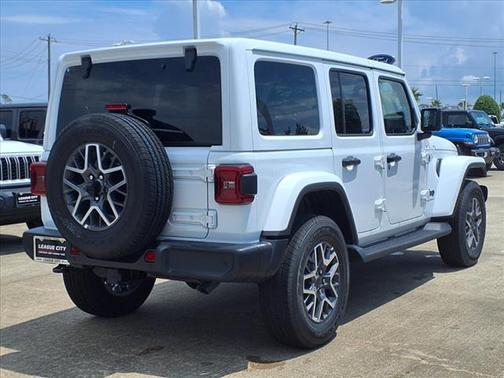 2025 Jeep Wrangler Sahara