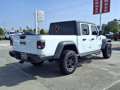 2023 Jeep Gladiator Sport