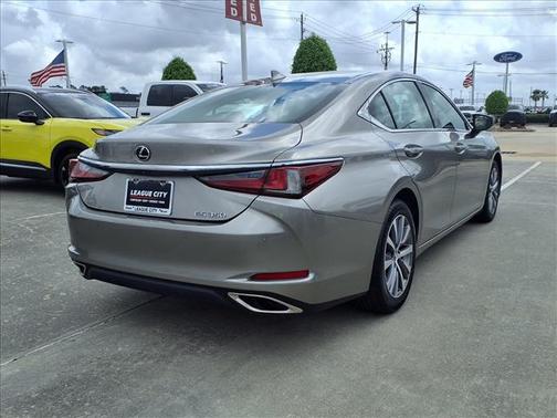 Moonbeam Beige Metallic 2019 Lexus ES 350 Luxury