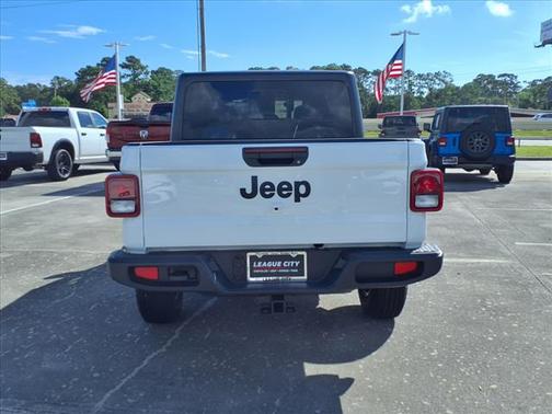 2025 Jeep Gladiator Sport S