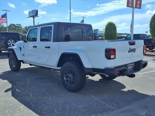 2025 Jeep Gladiator Sport S