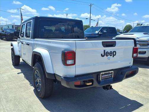 White 2026 Jeep Gladiator Sport