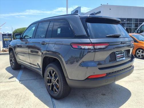 2025 Jeep Grand Cherokee Altitude