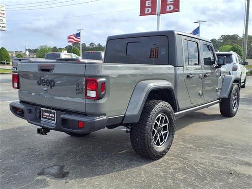 2022 Jeep Gladiator Sport