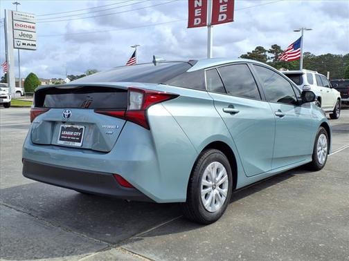 2022 Toyota Prius L
