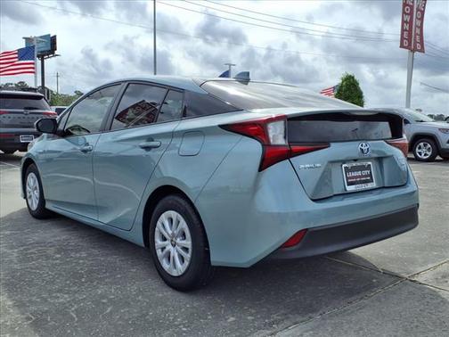 2022 Toyota Prius L