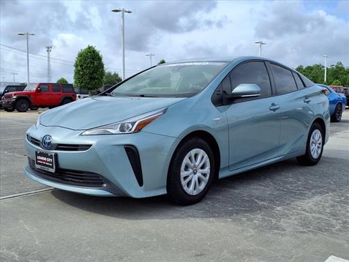 2022 Toyota Prius L