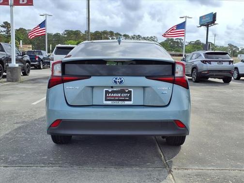 2022 Toyota Prius L