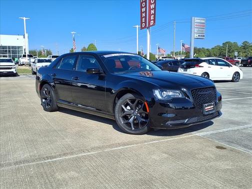 2023 Chrysler 300 Touring