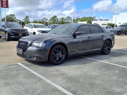 2023 Chrysler 300 S
