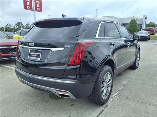 Stellar Black Metallic 2022 Cadillac XT5 Premium Luxury
