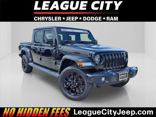 Black Clearcoat 2023 Jeep Gladiator High Altitude