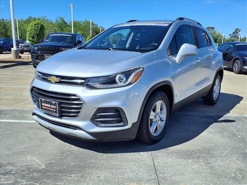 Silver Ice Metallic 2018 Chevrolet Trax LT