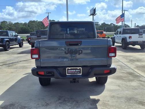 2025 Jeep Gladiator Sport S