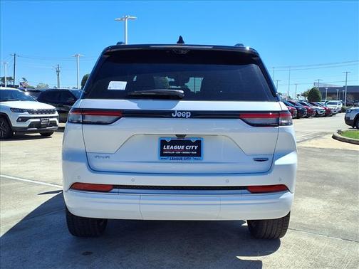 2026 Jeep Grand Cherokee Summit