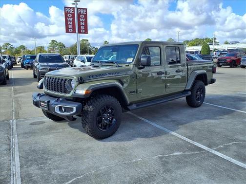 2026 Jeep Gladiator Sport