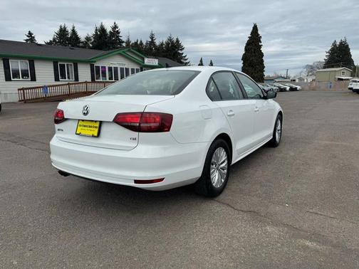 Pure White 2016 Volkswagen Jetta 1.4T S w/Technology
