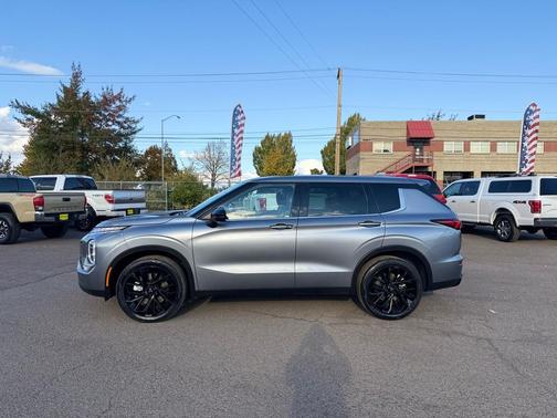 2022 Mitsubishi Outlander SE